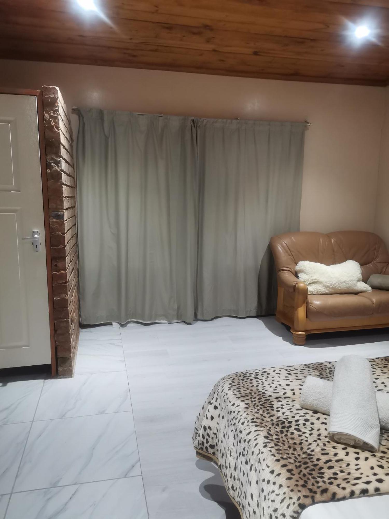 Guest Lodge On The Edge Stormsrivier Ngoại thất bức ảnh